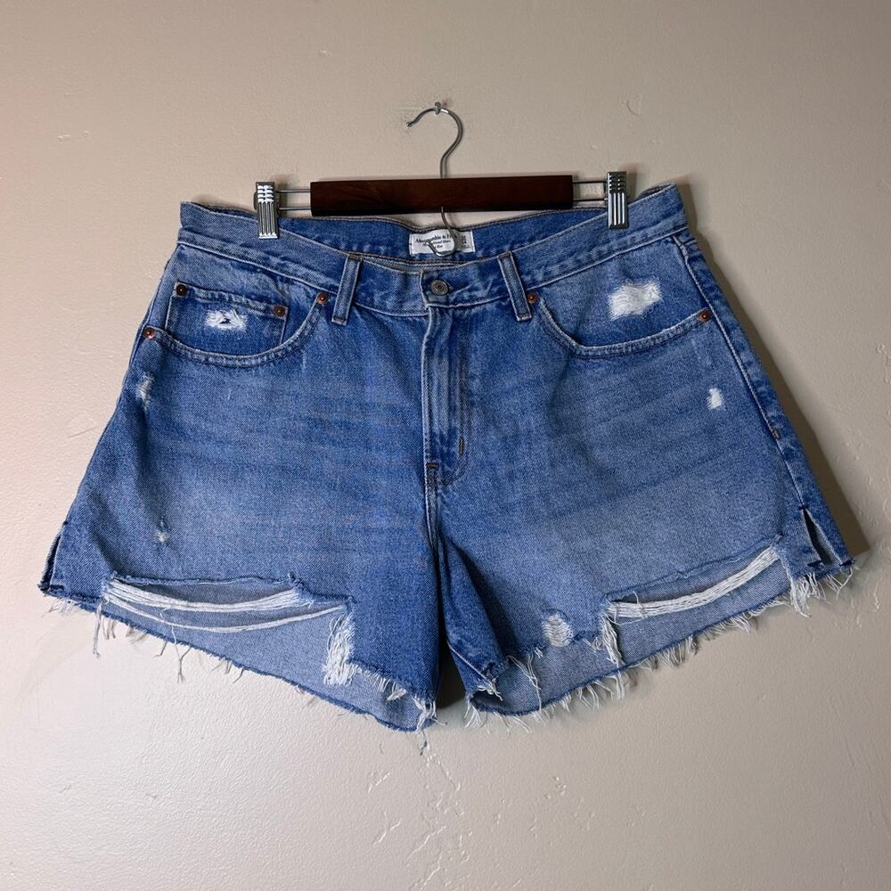 Abercrombie & Fitch Boyfriend Short Mid Rise Distressed Jean Shorts 32/14